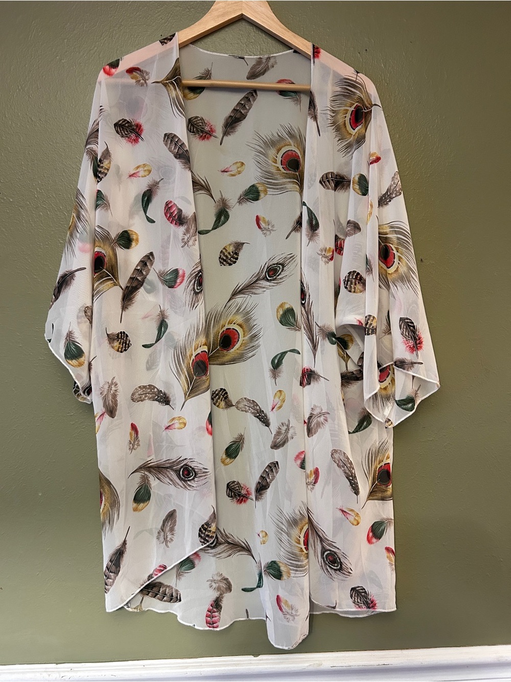 Lightweight White Feather-Print Kimono Top